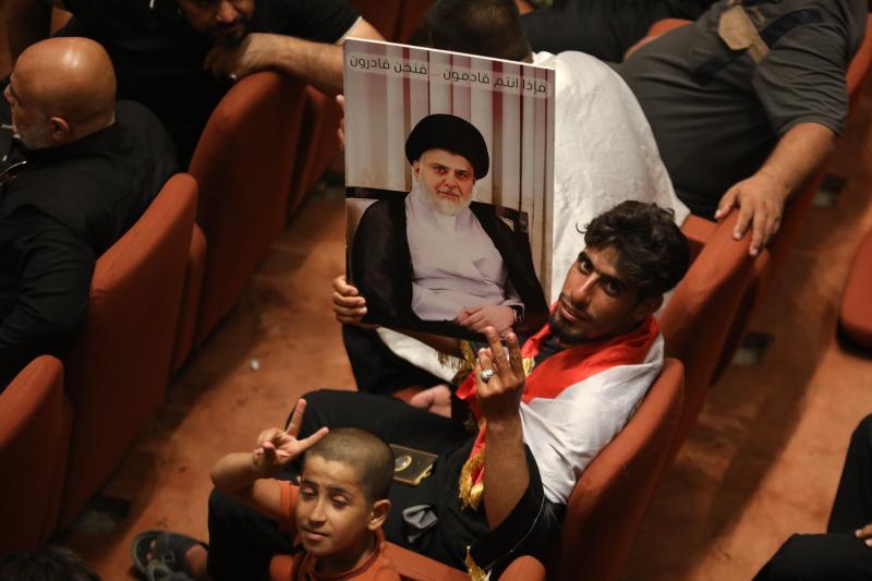 Sadr destekçilerinin Meclis binasındaki oturma eylemi sürüyor