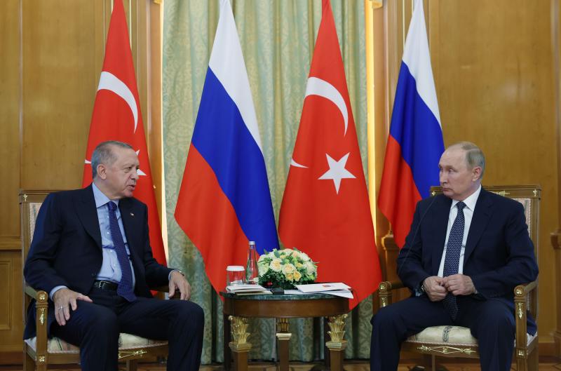 AA-20220805-28578299-28578298-CUMHURBASKANI_ERDOGAN_RUSYA_DEVLET_BASKANI_PUTIN_ILE_GORUSTU.jpg