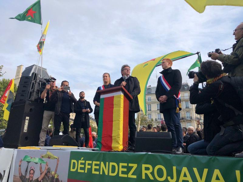 Melenchon Rojova'ya destek verirken.jpg