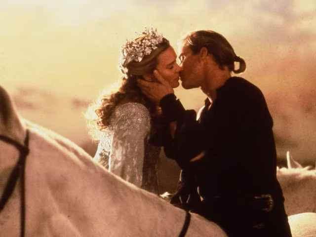 Cary Elwes ve Robin Wright 1987 tarihli kült film Prenses Gelin'de (20th Century Studios)