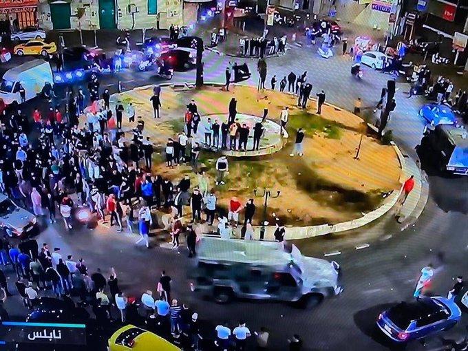 Nablus şehir merkezinde gece faaliyeti toplanması. Kaynak- twitter.jpg