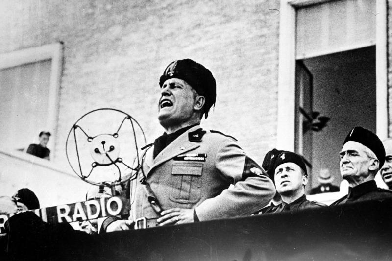 Benito Mussolini, 1922-1943'te görev yapmıştı AP.jpg