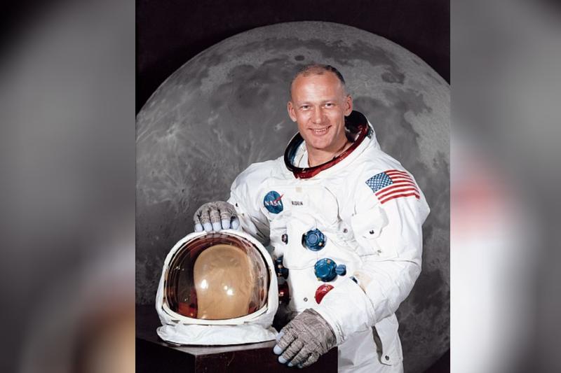 Astronot Buzz Aldrin.jpg