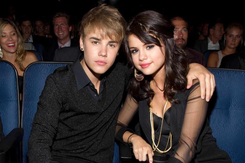 Justin Bieber, Selena Gomez'den ayrıldıktan 6 ay sonra Hailey Baldwin'le nişanlanmıştı (AFP)