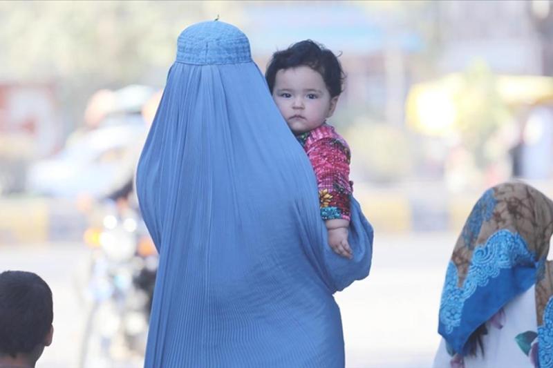 Taliban, Afganistan'daki tüm STK'lerde kadınların çalışmasını askıya aldı AA.jpeg