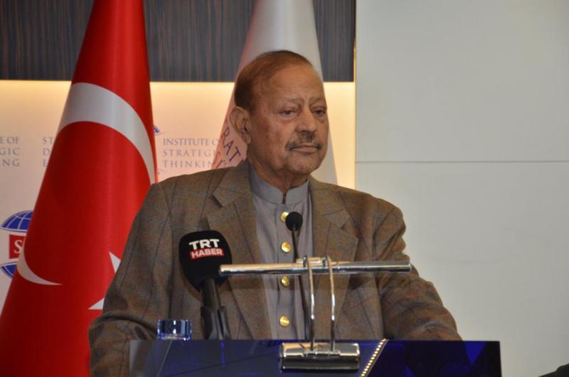 Azad Keşmir Cumhurbaşkanı Mehmood Chaudhry