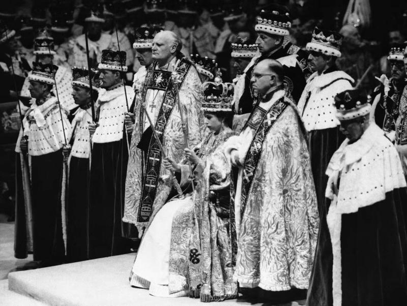 Etkinliğin, Kraliçe'nin Haziran 1953'teki taç giyme töreninden önemli ölçüde farklı olması muhtemel (AP 1972)