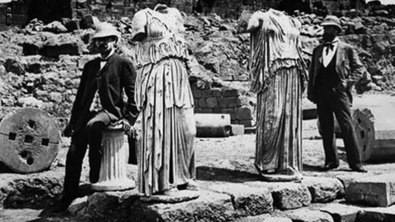 zeus sunağı 2.jpg