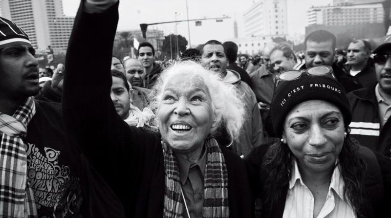 Modern Mısır tarihinin kadın hakları öncüsü ve teorisyeni Nevval El Saadawi, ömrünü feminizm ve sosyalizm davasını adamıştı.jpg