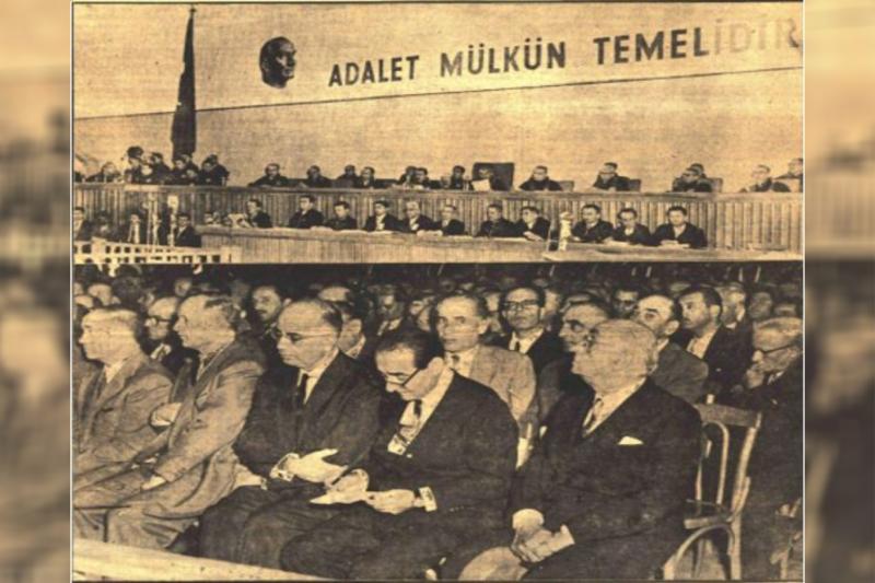 Cumhuriyet, 15 Ekim 1960.jpg