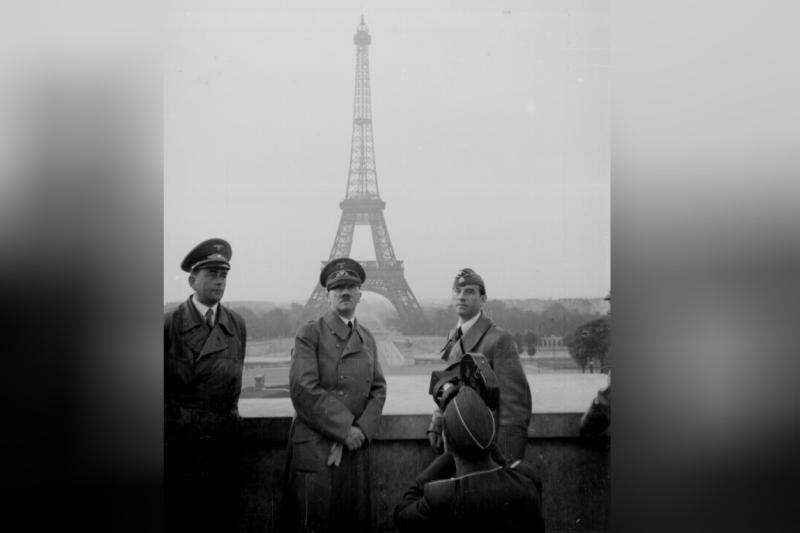 Hitler Eiffel  National Archives.jpg