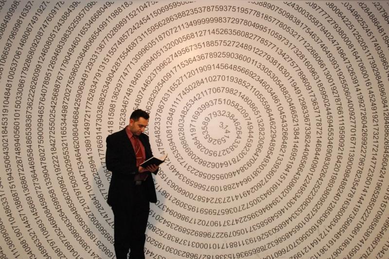 Yazar Almanya'daki Matematik Müzesi'nde.JPG