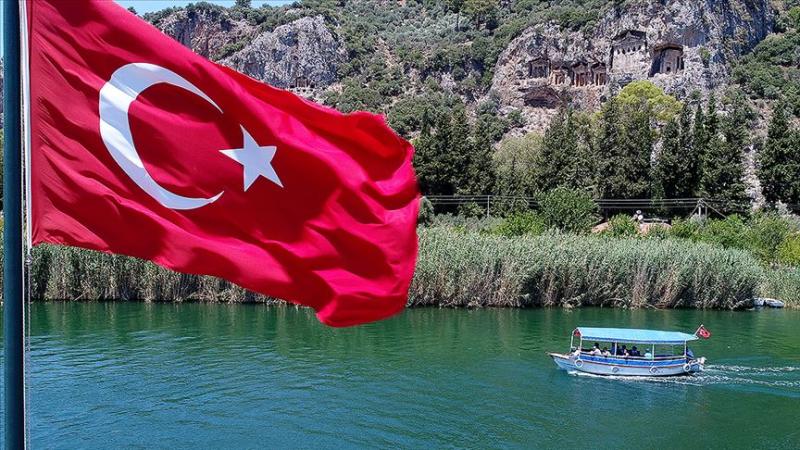 Türk bayrağı, turizm, turist, AA.jpg