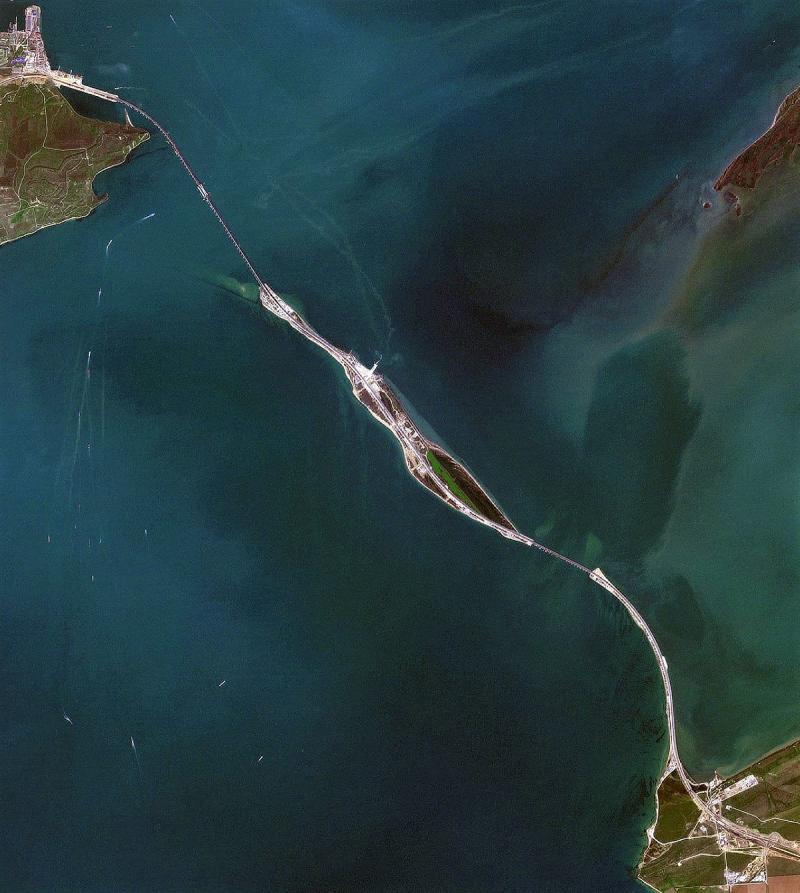 1200px-Kerch_Strait_Bridge,_2018-04-14.jpg