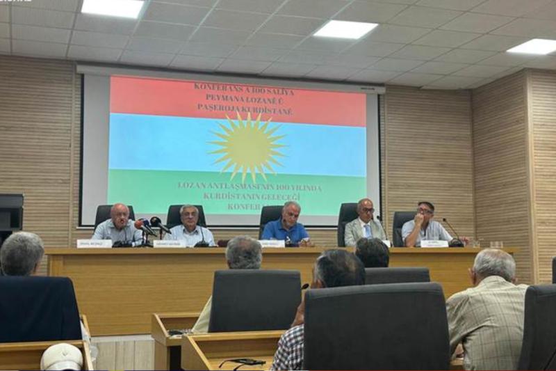 Diyarbakır'daki Kürt oluşumların düzenlediği Lozan Konferansı. Kaynak-Rûdaw.jpg