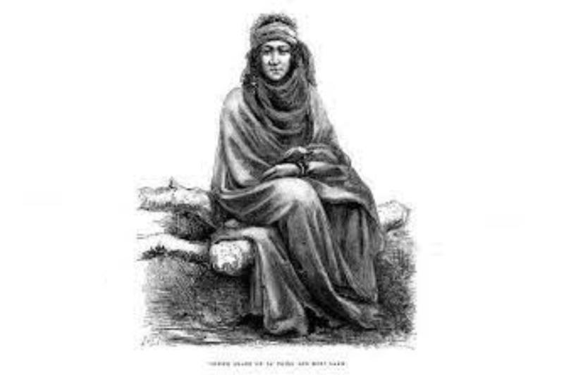 Fransız seyyah Madame Jane'in kitabındaki bir Iraklı kadın resmi-1881-1882.jpg