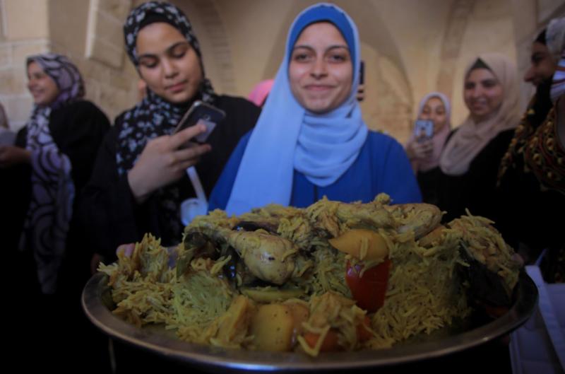 İsrail, yerel yemek tariflerinin Yahudiler tarafından bulunduğu ve daha sonra Filistin mutfağına girdiğini iddia ediyor.jpg