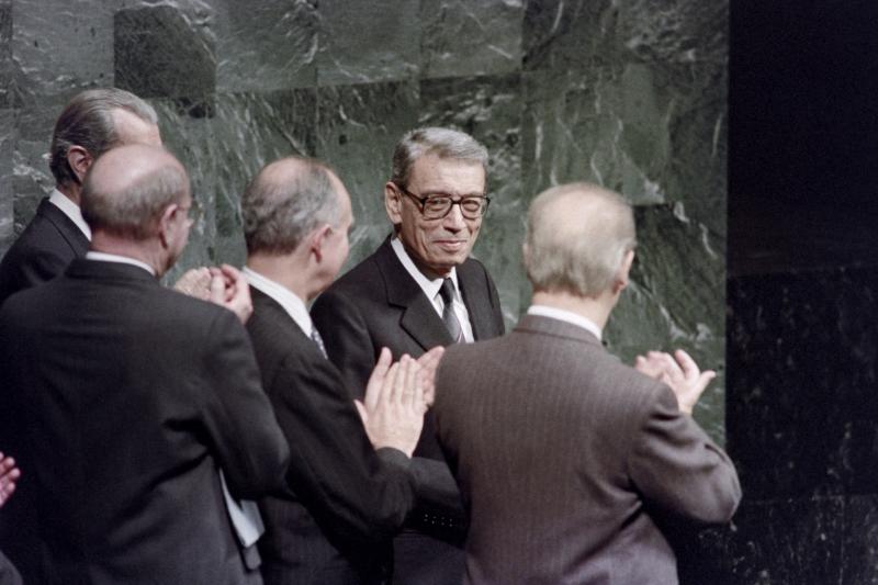 Çevirmen hatası Boutros Boutros-Ghali'yi ABD Genel Sekreteri yaptı.jpg