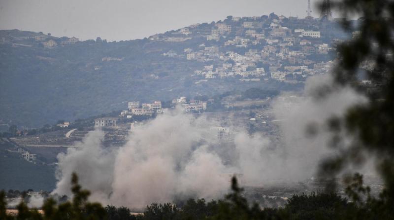 İsrail-Lübnan sınır bölgesinde karşılıklı roket ve top saldırıları.jpg