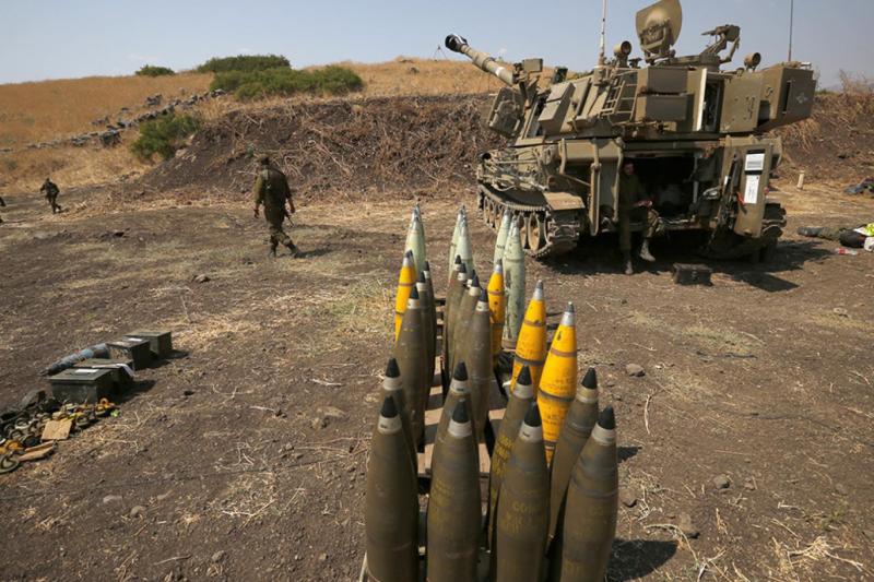 Lübnan sınırındaki Kiryat Simona kentinde hazır bekletilen İsrail top mermileri, 1 Eylül 2019 (AFP) .jpg