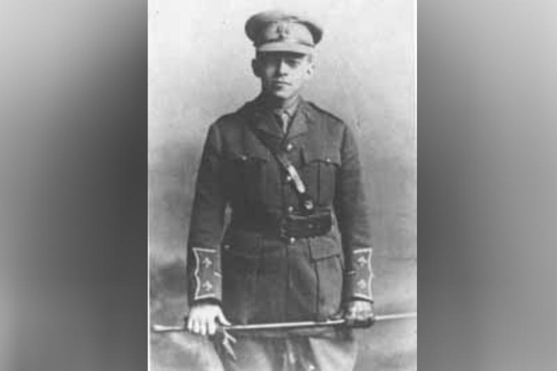Jabotinsky, Birinci Dünya Savaşı'nda İngiliz ordusuna bağlı Yahudi Lejyonu'nda teğmen idi .jpg
