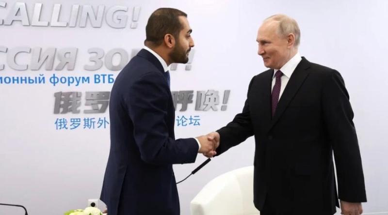 Umman Veliaht Prensi Moskova'da Rusya Devlet Başkanı ile görüştü.jpeg
