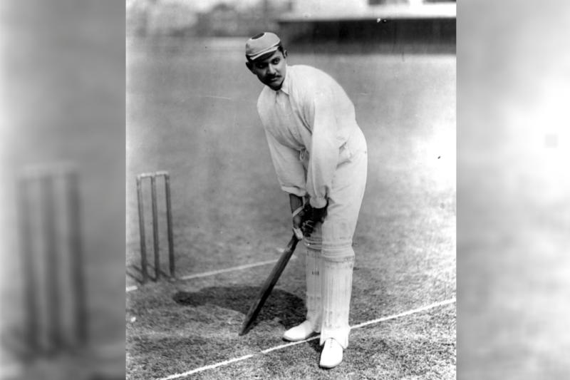 Hintli kriket oyuncusu KS Ranjitsinhji, 1900.jpg