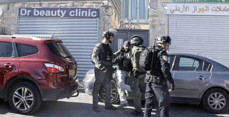 İsrail polisi A.A. Muhabirini köşeye çekerek tekmek tokat yaraladı. Fotoğraf-AA.jpg