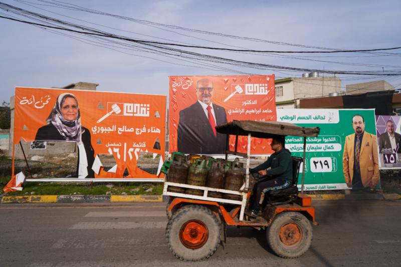 Irak'ta seçim afişleri. Fotoğraf-A.A_.jpg