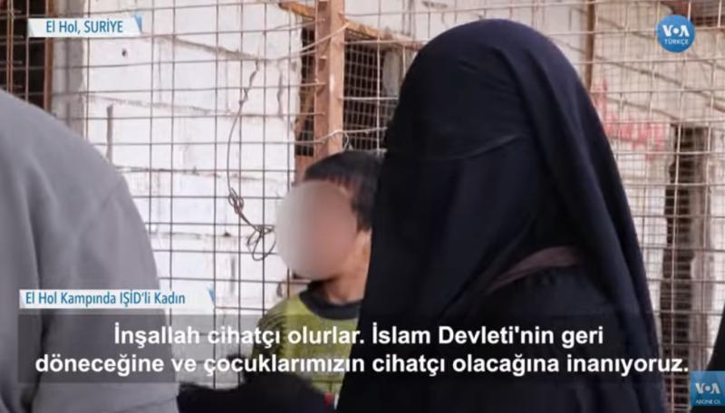IŞİDli aileler, çocuklarını cihatçı olmak üzere eğitiyorlar.jpg