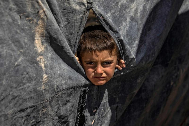 13 yaş ve üzeri erkek çocuklar, yetişkin IŞİD'li kadınlar tarafından tecavüze uğruyor. Fotoğraf-rûdaw-net.jpg