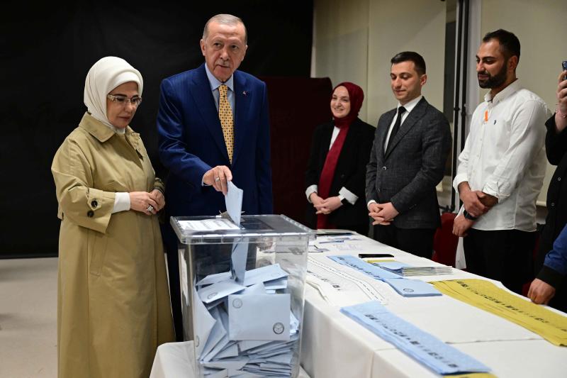 AA-20240331-34144261-34144258-CUMHURBASKANI_ERDOGAN_OYUNU_ISTANBULDA_KULLANDI.jpg