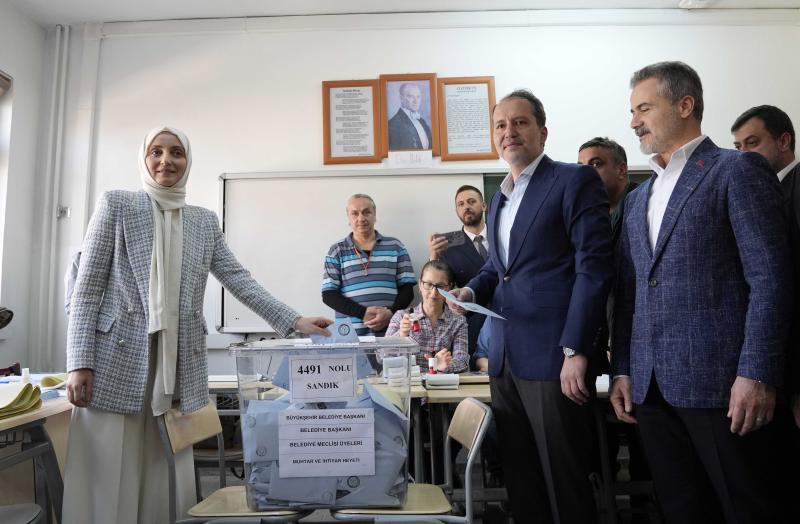 AA-20240331-34146293-34146288-YENIDEN_REFAH_PARTISI_GENEL_BASKANI_ERBAKAN_OYUNU_KULLANDI.jpg
