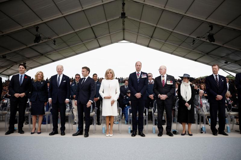 Müttefik ülkelerin liderleri Saint-Laurent-sur-Mer'de Normandiya Çıkarmasının yıl dönümü törenine katıldılar, 6 Haziran 2024 Reuters.jpeg