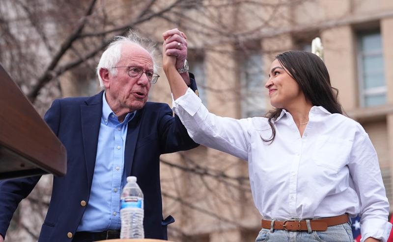 Bernie Sanders - AOC (AP)