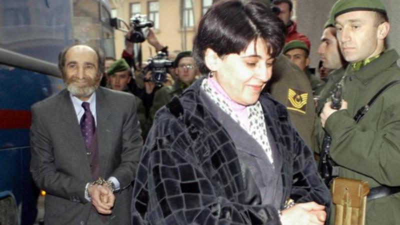 3 Mart 1994'de aralarında Leyla Zana, Hatip Dicle, Ahmet Türk, Sırrı Sakık, Orhan Doğan'ın da bulunduğu çok sayıdaki Demokrasi Partisi (DEP) milletvekilinin Meclis'te dokunulmazlığı kaldırıldı ve 17 Mart 1994'te tutuklandılar