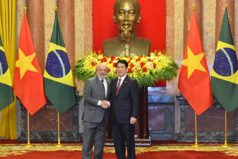 Vietnam Devlet Başkanı Luong Cuong ve Brezilya Devlet Başkanı Luiz Inácio Lula da Silva / Fotoğraf: Thuy Nguyen