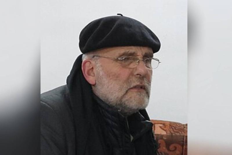 Cizvit Rahibi Paolo-Dall'Oglio, Agnes'i (Esad'ın rahibesi) diye eleştirmişti.