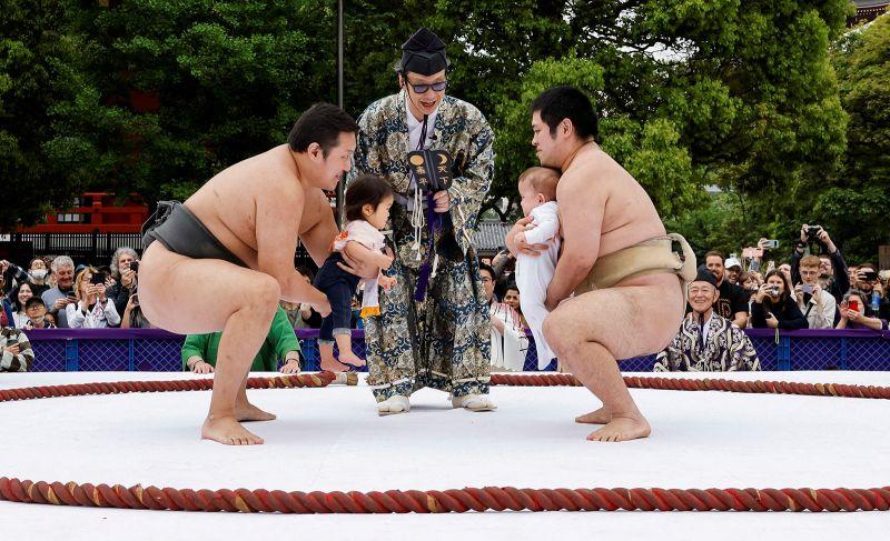 Naki Sumo - Reuters