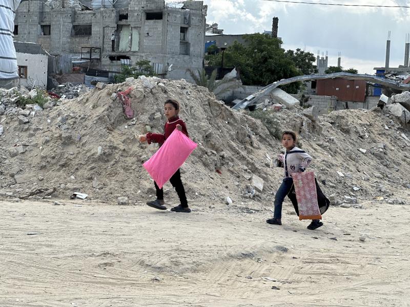Gazzeliler, Gazze içinde yeniden yerlerinden edilmeye karşılar / Fotoğraf: Meryem Ebu Dakka-Independent Arabia