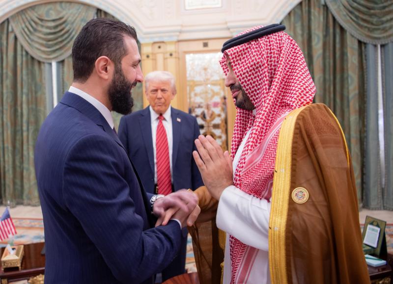 Suudi Arabistan Veliaht Prensi Muhammed bin Selman, ABD Başkanı Donald Trump ve Suriye Cumhurbaşkanı Ahmed eş-Şera, Riyad'da bir araya geldiler, 14 Mayıs 2025 / Fotoğraf: SPA