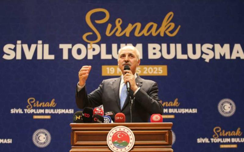 Numan Kurtulmuş'un tepkilere yol açan Şırnak Üniversitesindeki konuşma anı / Fotoğraf: AA