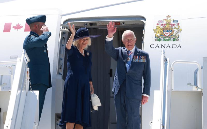 Kral Charles ve Kraliçe Camilla Kanada'nın başkenti Ottowa’daki Macdonald-Cartier Uluslararası Havalimanı'ndan ayrılırken, 27 Mayıs 2025 / Fotoğraf: AFP