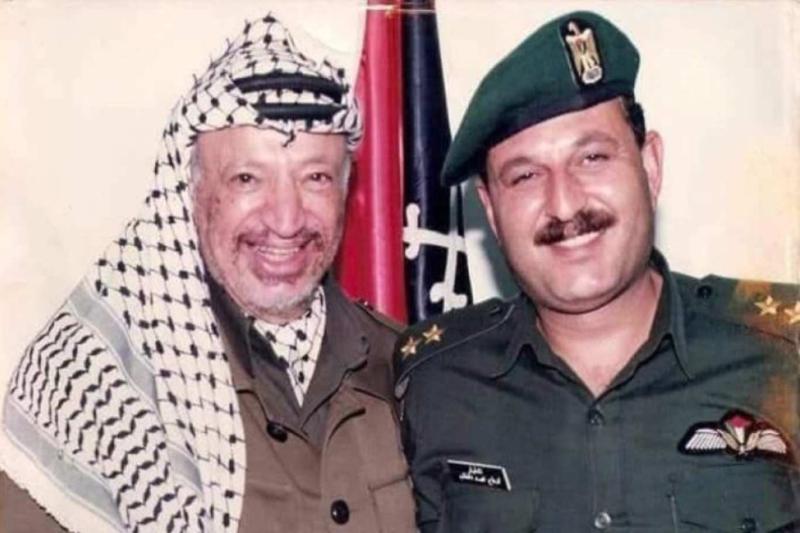 General Pilot Kifah, FKÖ lideri Yaser Arafat ile