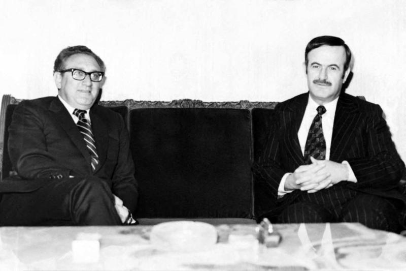 ABD Dışişleri Bakanı Henry Kissinger, Hafız Esad'ın Lübnan'a girmesini teşvik etti
