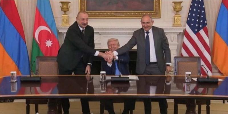 Görse 3. Trump, Aliyev ve Paşinyan Beyaz Saray’da