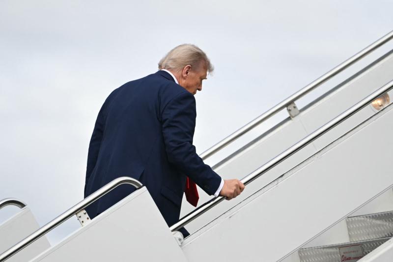 Donald Trump, 16 Ağustos 2025’te Alaska’dan dönüş yolunda Air Force One uçağında Volodimir Zelenski ile telefonda görüştü / Fotoğraf: Reuters