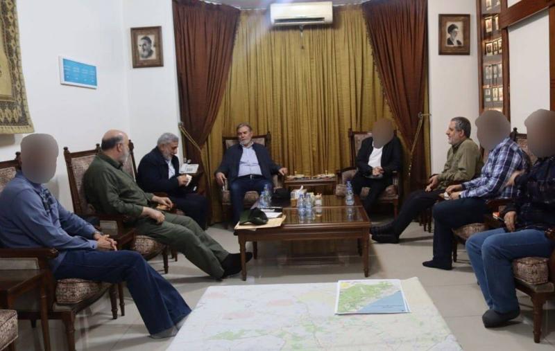 İran Devrim Muhafızları Ordusu (DMO) Kudüs Gücü Komutanı İsmail Kaani, İslami Cihad Hareketi Genel Sekreteri Ziyad en-Nehhale ve Kudüs Gücü komutanları Said İzdi ve Muhammed Rıza Zahidi, 7 Ekim saldırısının ardından düzenlenen bir toplantıda / Fotoğraf: