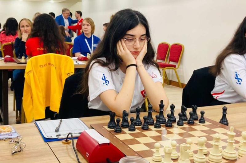 Fotoğraf: Fatma Koç ve Türkiye Satranç Federasyonu4