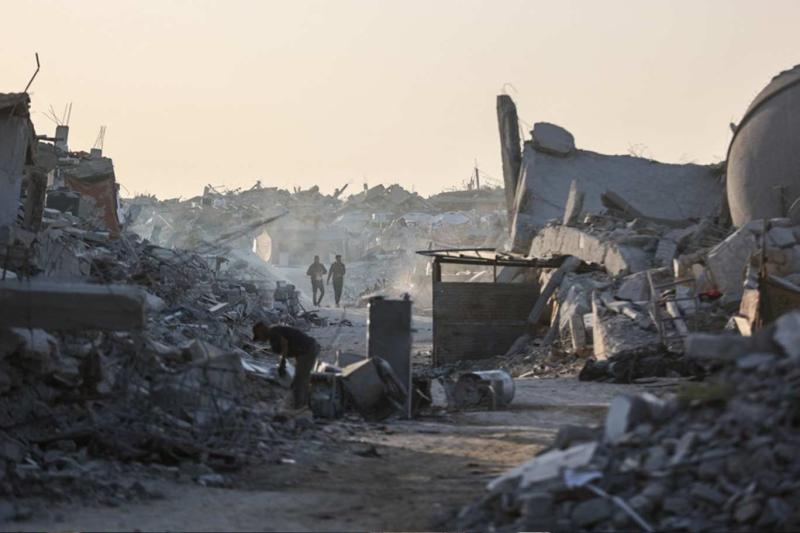 Enkaz kaldırma, büyük lojistik ve çevresel zorluklar içeriyor. Bu işlemin, patlayıcıların imhası ve atık yönetimi ile eş zamanlı olarak yürütülmesi gerekiyor / Fotoğraf: AFP Enkaz kaldırma, büyük lojistik ve çevresel zorluklar içeriyor. Bu işlemin, patlayıcıların imhası ve atık yönetimi ile eş zamanlı olarak yürütülmesi gerekiyor / Fotoğraf: AFP